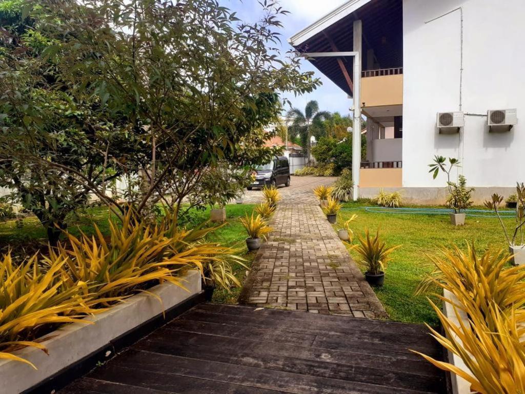 Sunrise Palace Negombo Dış mekan fotoğraf